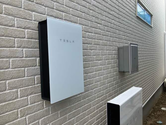 テスラ　施工事例