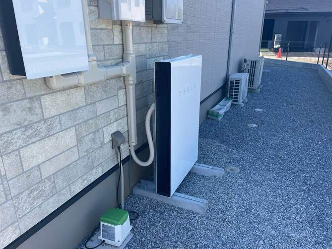 テスラ　施工事例