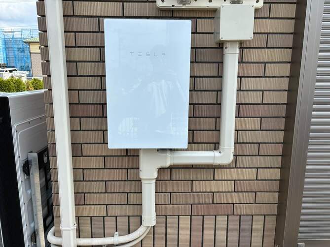 テスラ　施工事例