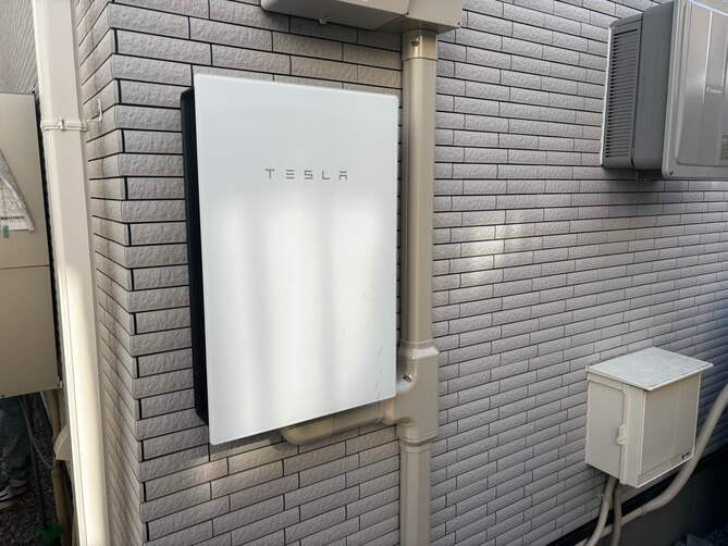 テスラ　施工事例